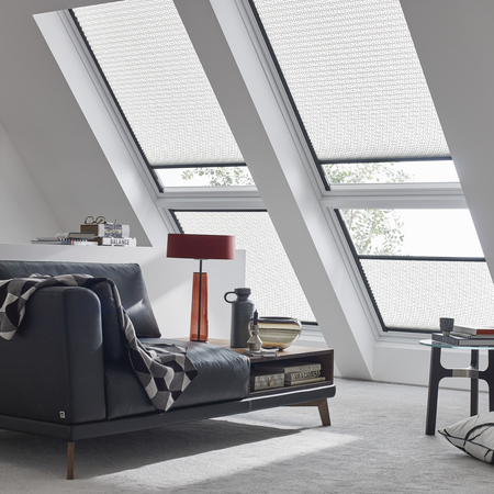 Tetőtéri és egyedi ablakra pliszé